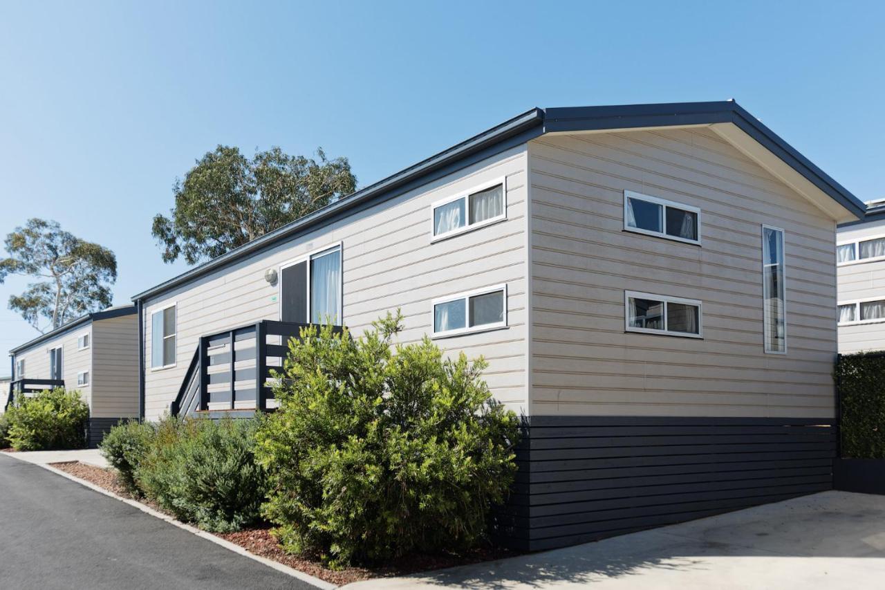 Hotel Crestview Tourist Park Queanbeyan Exterior foto
