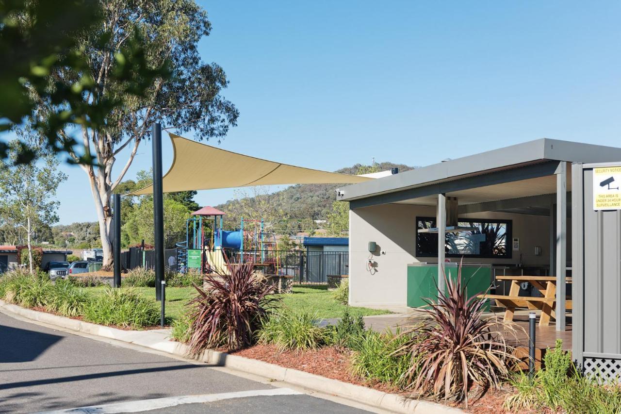 Hotel Crestview Tourist Park Queanbeyan Exterior foto