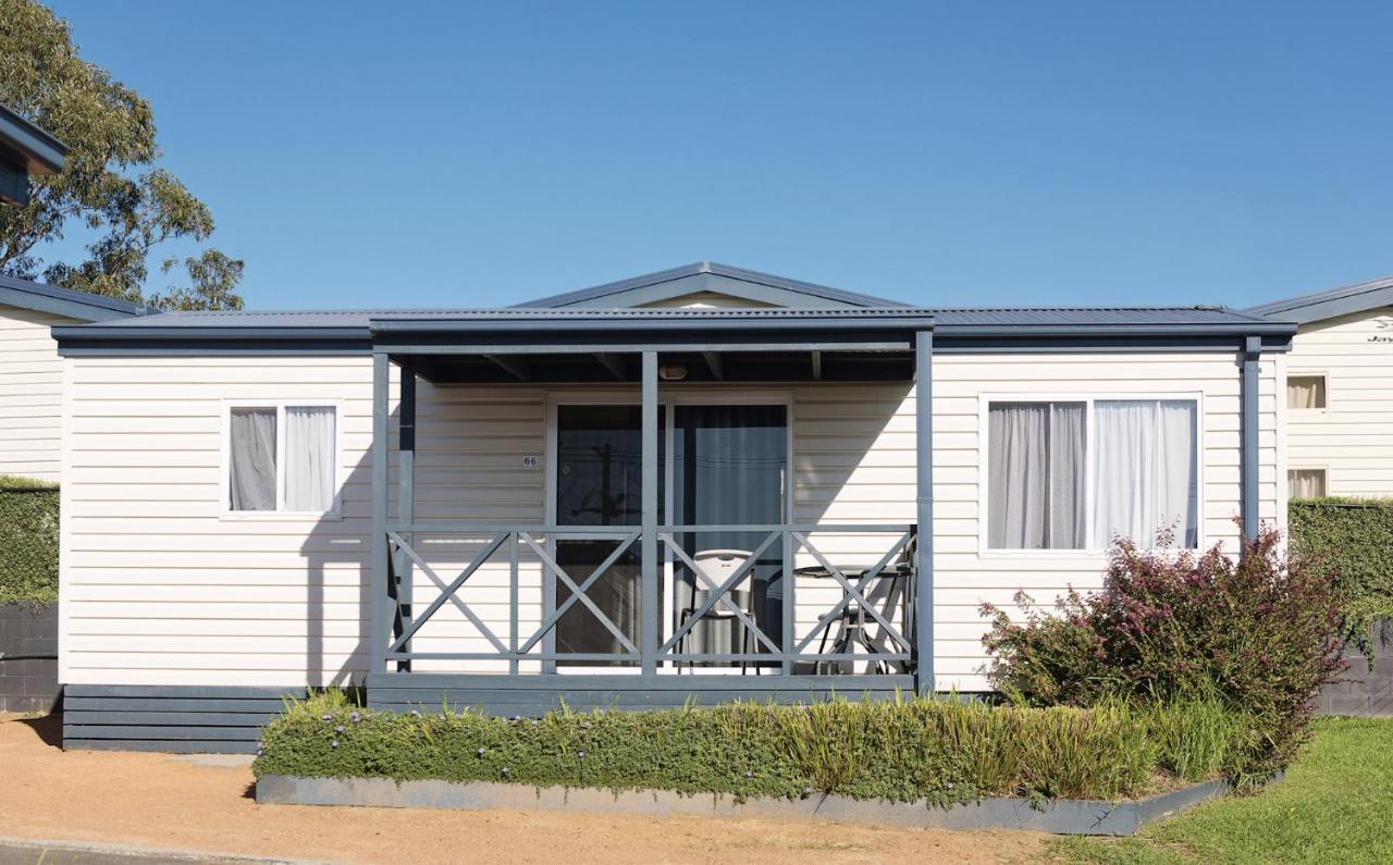 Hotel Crestview Tourist Park Queanbeyan Exterior foto