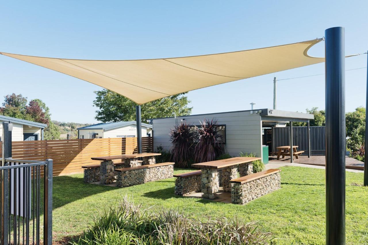 Hotel Crestview Tourist Park Queanbeyan Exterior foto